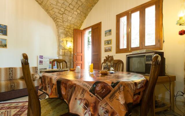 Boustany Guest House - Hostel