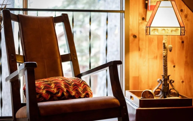 Woodland Escape - Cute Little Cabin in the Woods!