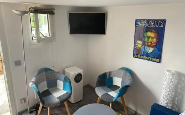 Studio rénové avec piscine proche Saint-Tropez
