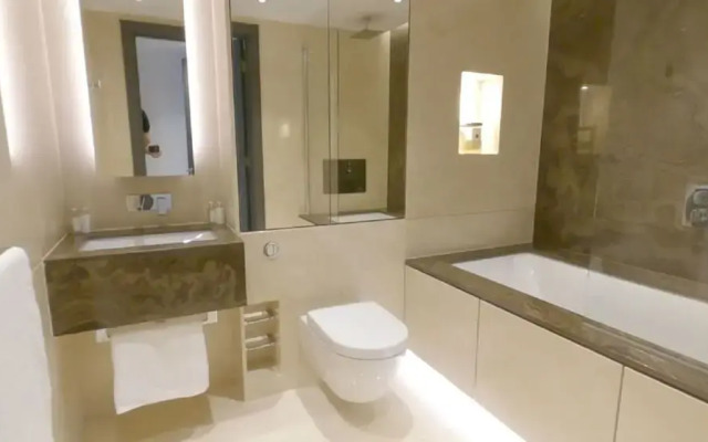 Chelsea Harbour 2-bed Apartment in London