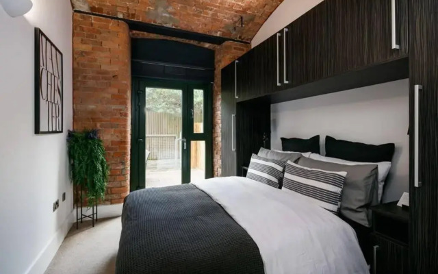 Manchester Warehouse Apartment by Jacksonheim Residences