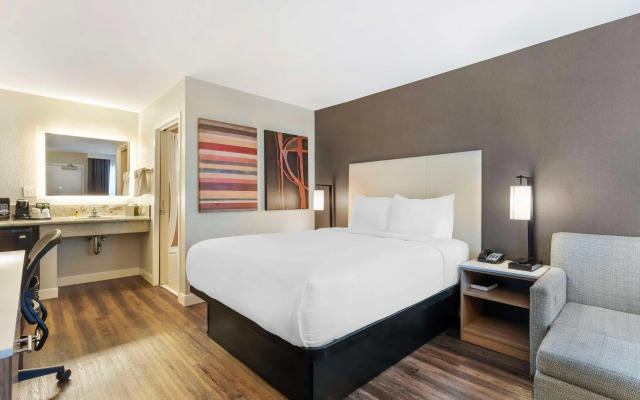 Best Western Plus Rancho Cordova Inn