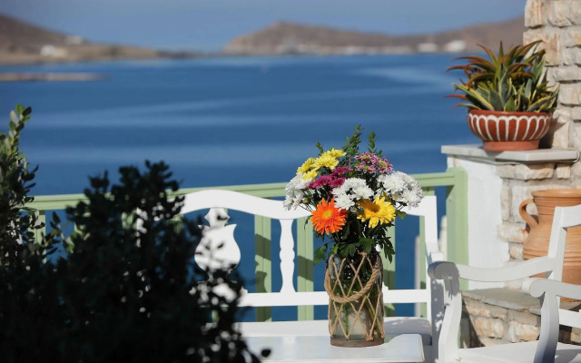 Villa Isabella Studios & Suites