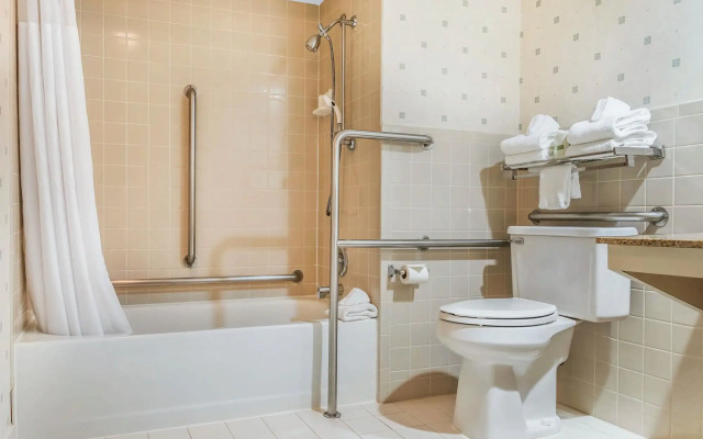 Quality Inn & Suites Mall of America - MSP Airport