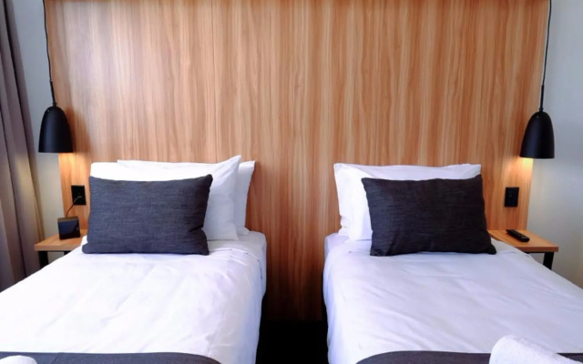 No. 9 Hotel