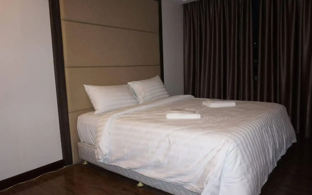 West Avenue Suites