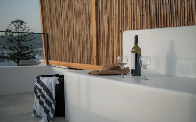 aniko suites White Alley