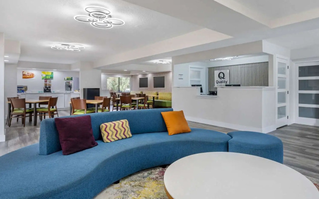Quality Inn & Suites Orlando East - UCF Area