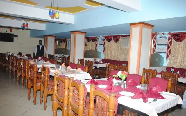 Hotel Pancharatna Paradise