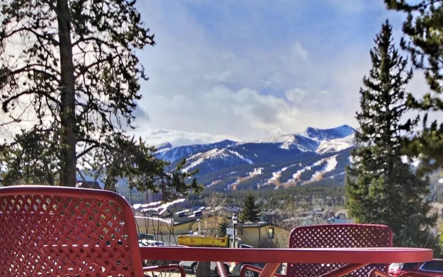 The Bogart House 5 Bedroom Home