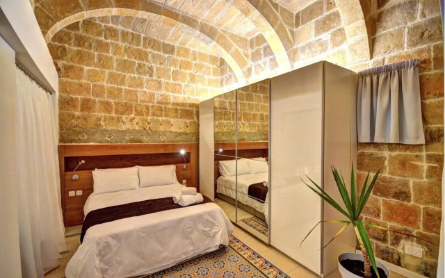 Coral Apartment (Valletta)