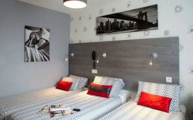 Hotel Mac Bed