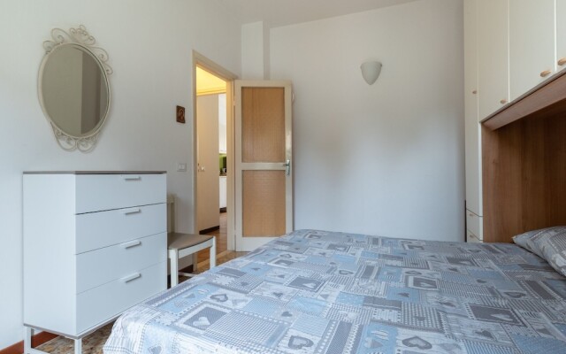 Simplistic Holiday Home in Salò near Lake Beach