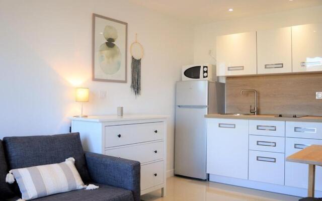 Appartement Le Lavandou, 1 pièce, 2 personnes - FR-1-251-78