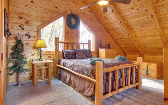 Secluded Smoky Mountain Cabin w/ Wraparound Deck!
