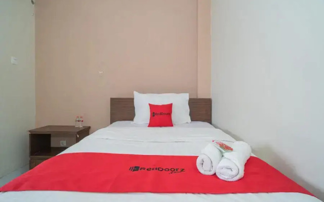 RedDoorz Plus @ Pelita Guest House