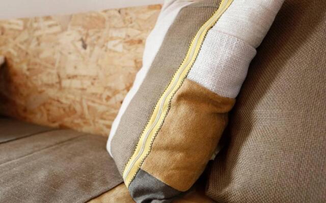 Tiny Apartment Next to Rho Fair Milan with Parking