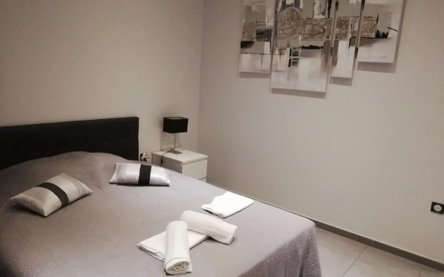 Hôtel Restaurant Les Saladelles