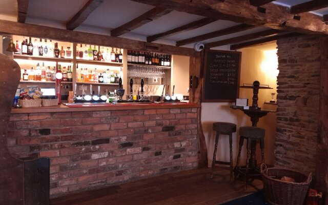 The Dolfor Inn