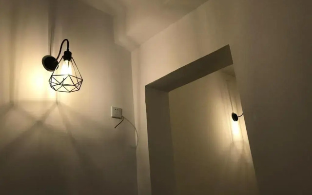 6 Cuobian Hostel
