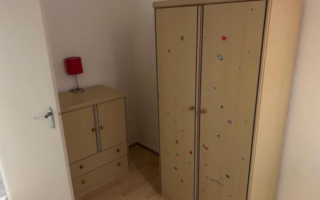 Room in Apartment - Normanton - Budget Double Room