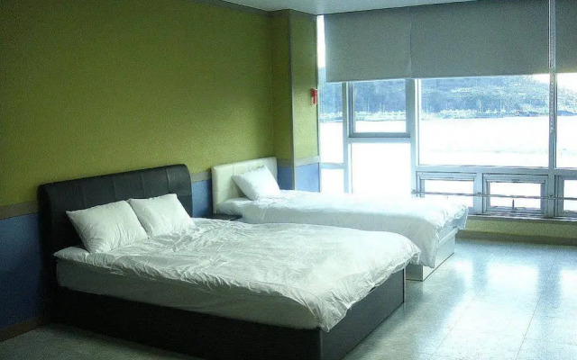 Yeosu Beach Pension