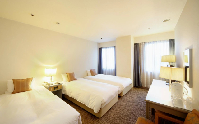 Asahikawa Toyo Hotel – Guest Rooms – Asahikawa