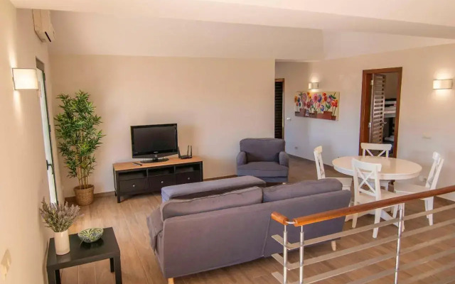 Holiday house in elite residential area of Faro