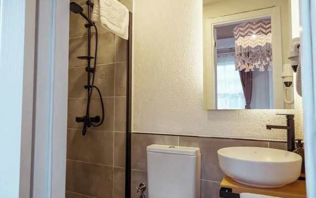 Ivy Ayvalik café & bar