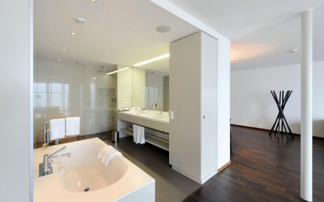 HERMITAGE Lake Lucerne - Beach Club & Lifestyle Hotel