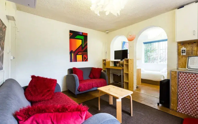 REID, Fitzroy Studio Apartment