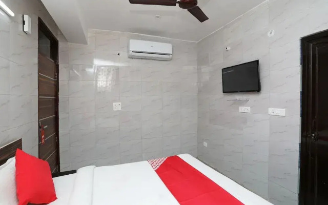 OYO 39518 Kanchan House