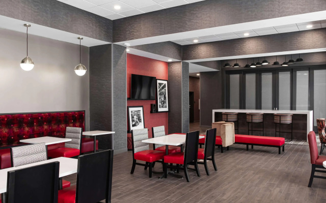 Hampton Inn & Suites Charlotte Steele Creek
