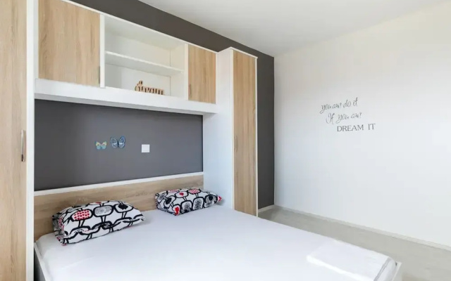 Comfortable Apartment in Novalja near Zrče Beach