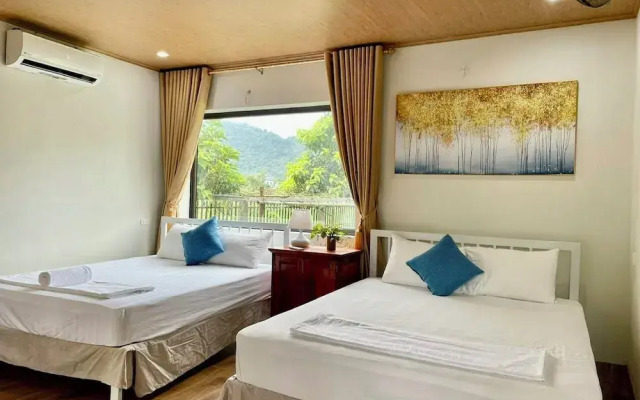 Funny Monkeys Homestay