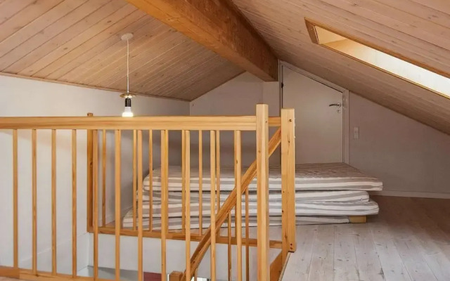 Rustic Holiday Home in Ebeltoft with Hot Tub