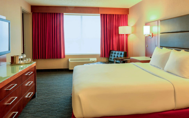 Radisson Hotel & Suites Fort McMurray