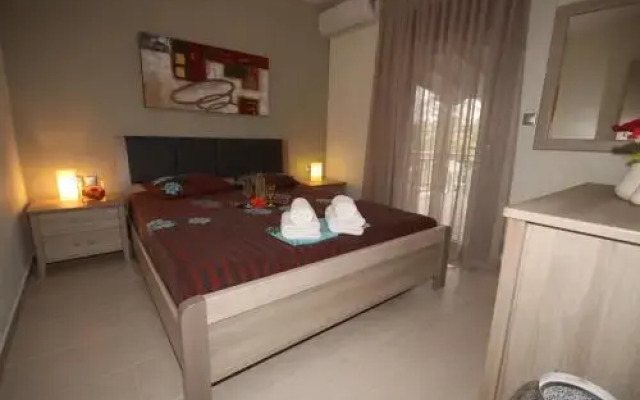 Lampos House Vourvourou