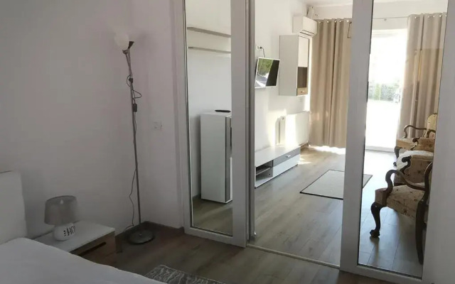 Neferprod Apartments - IS - CAM 08