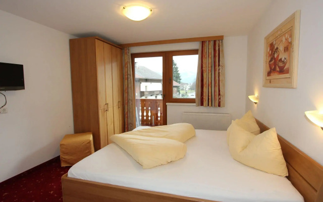 Spacious Apartment in Uderns near Ski Area