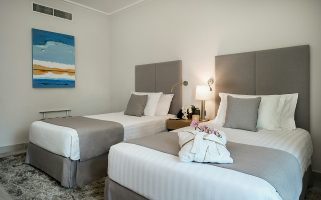 Centara West Bay Hotel & Residences Doha