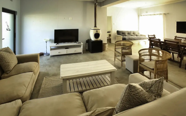 Sandy Feet Langebaan 8-sleeper