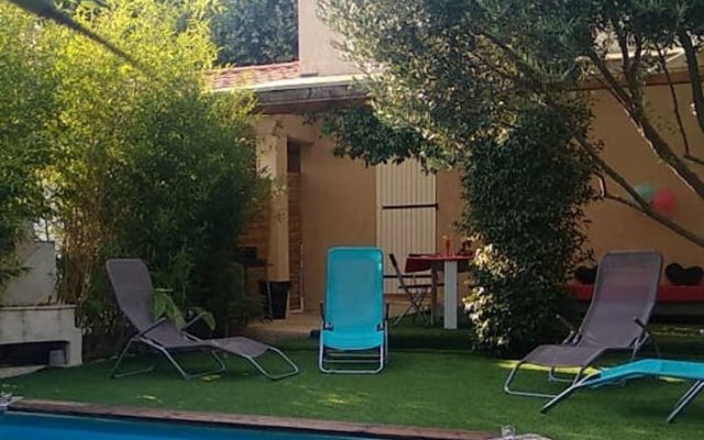 Studio In Marseille, With Pool Access, Enclosed Garden And Wifi 11 Km From The Beach