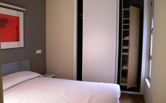 Apartamentos Leon