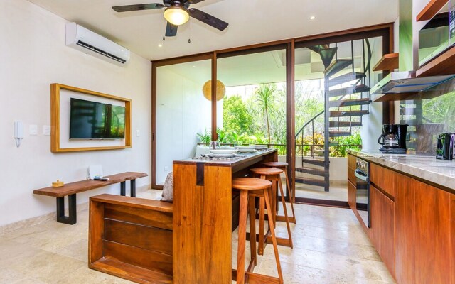 Jungle Luxury in Private Residential Area & Stunning Rooftop by Stella Rentals