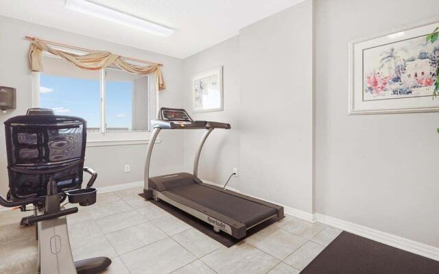 2br/2ba Sleeps 8, Beachfront w/ Pool