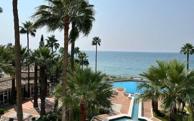 Las Dunas Suites & Apartments