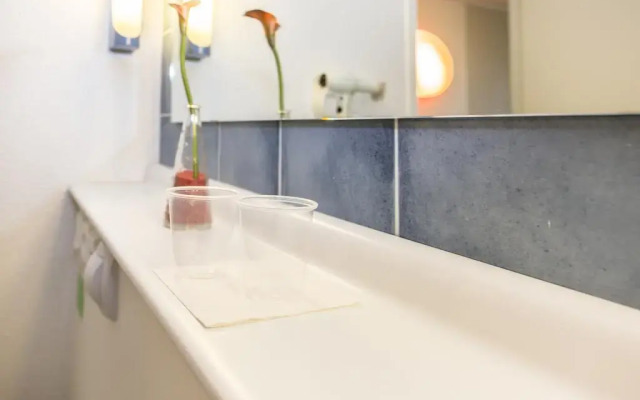 Hôtel Inn Design Laval