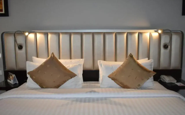 Ramada Plaza by Wyndham Karachi Airport Hotel