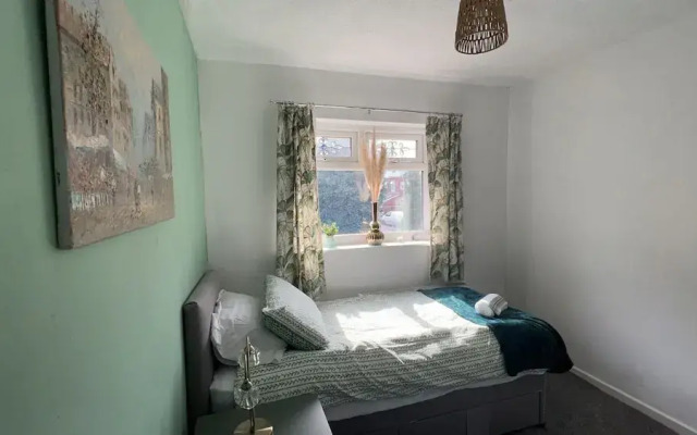 Cozy 2 Bedhouse 20mins From Manchester City Centre